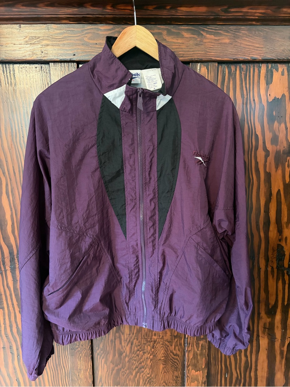 Vintage Reebok Women’s Plum Windbreaker with Black Accents